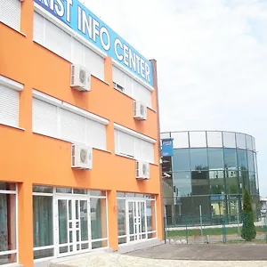 https://tisza-corner-hotel.szeged-hotels.com